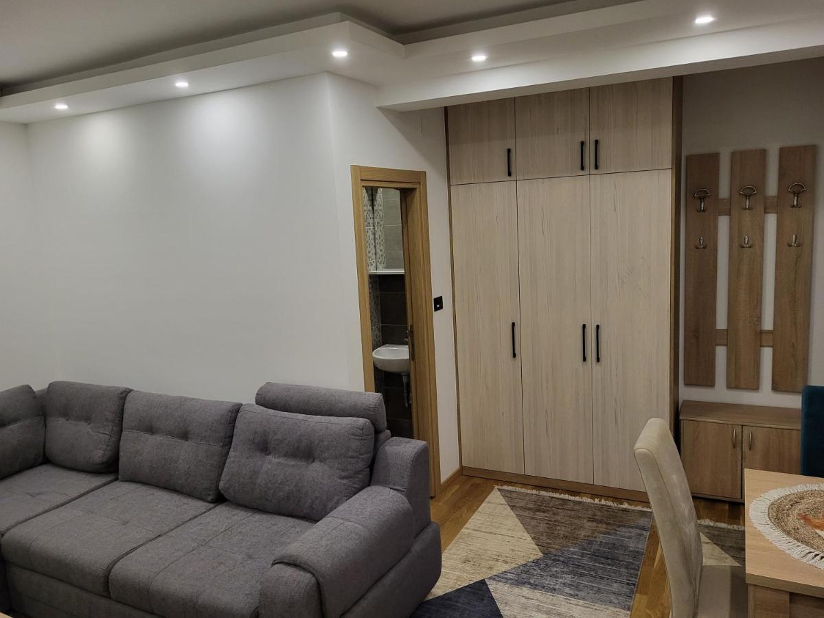 Lux Apartmani Bajova Cetinje Eksteriør bilde