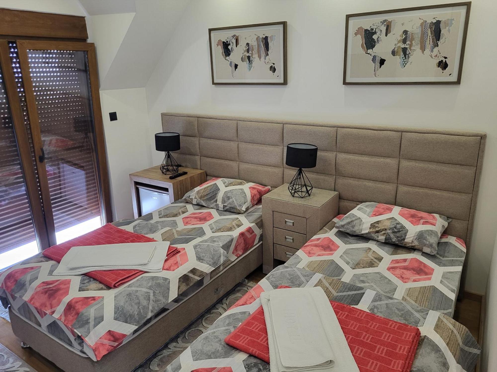 Lux Apartmani Bajova Cetinje Eksteriør bilde